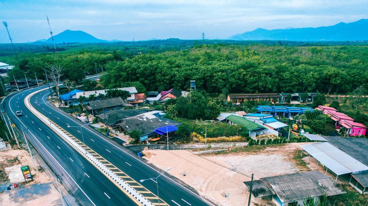 Hotel Baan Suan Mee Tang Chanthaburi Exterior foto